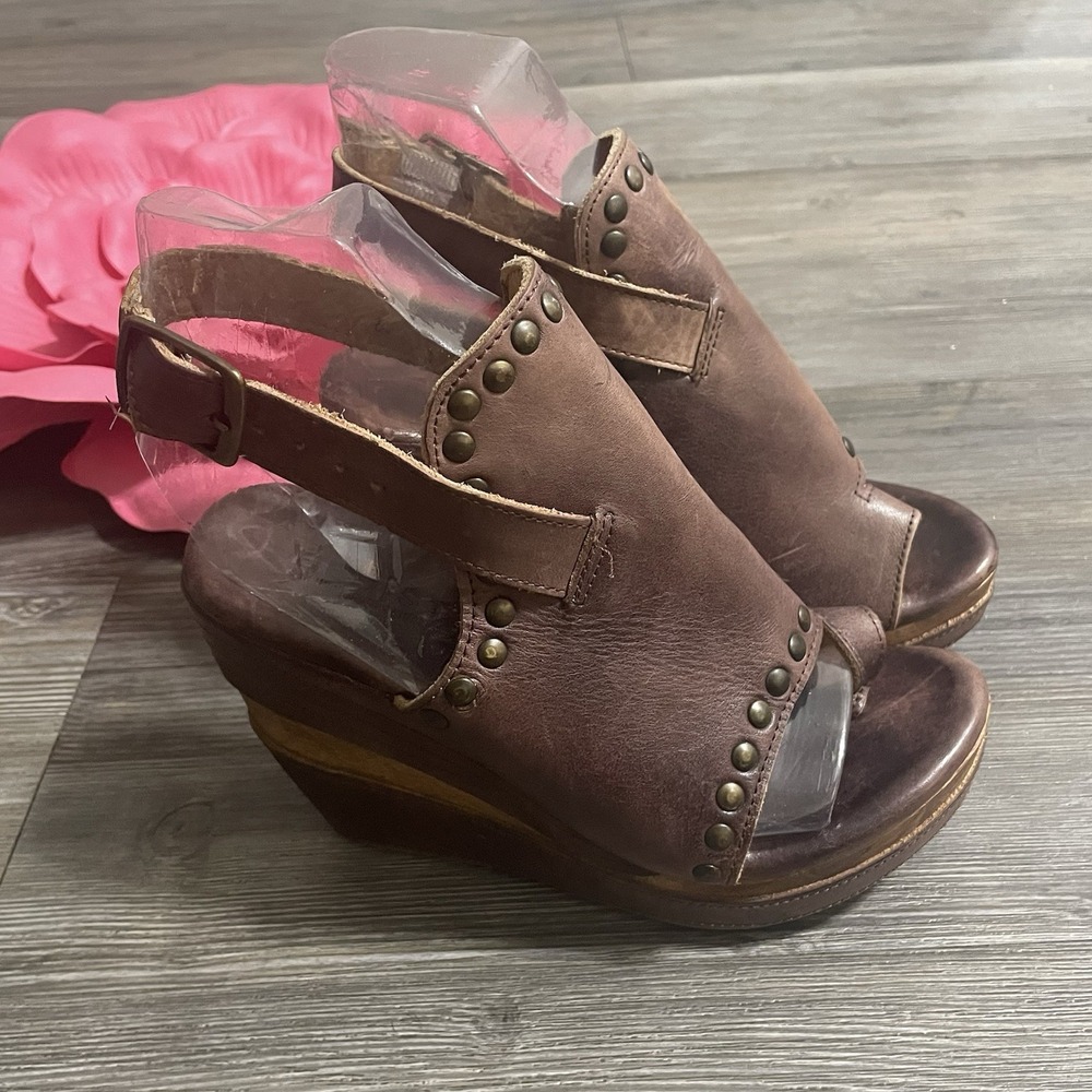 BED STU Sz 6 Joann Brown Distressed Studded‎ Leather Wooden Wedge Sandals Boho